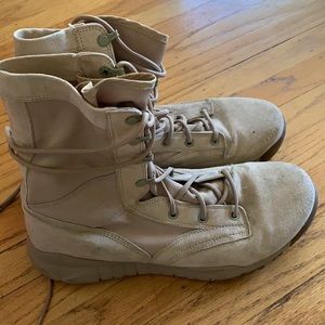 Nike rugged boots with rubber soles size 11.5